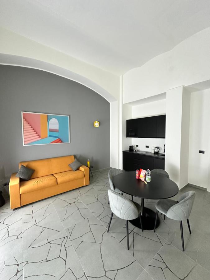 Casa Genovesi - Vicino Porta Nuova F.S. Appartement Turijn Buitenkant foto