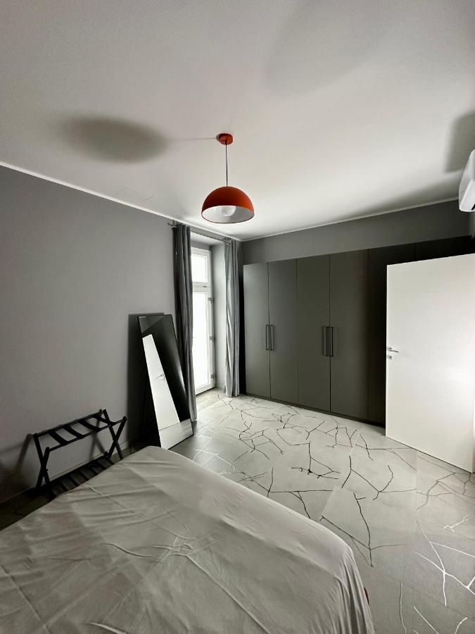 Casa Genovesi - Vicino Porta Nuova F.S. Appartement Turijn Buitenkant foto