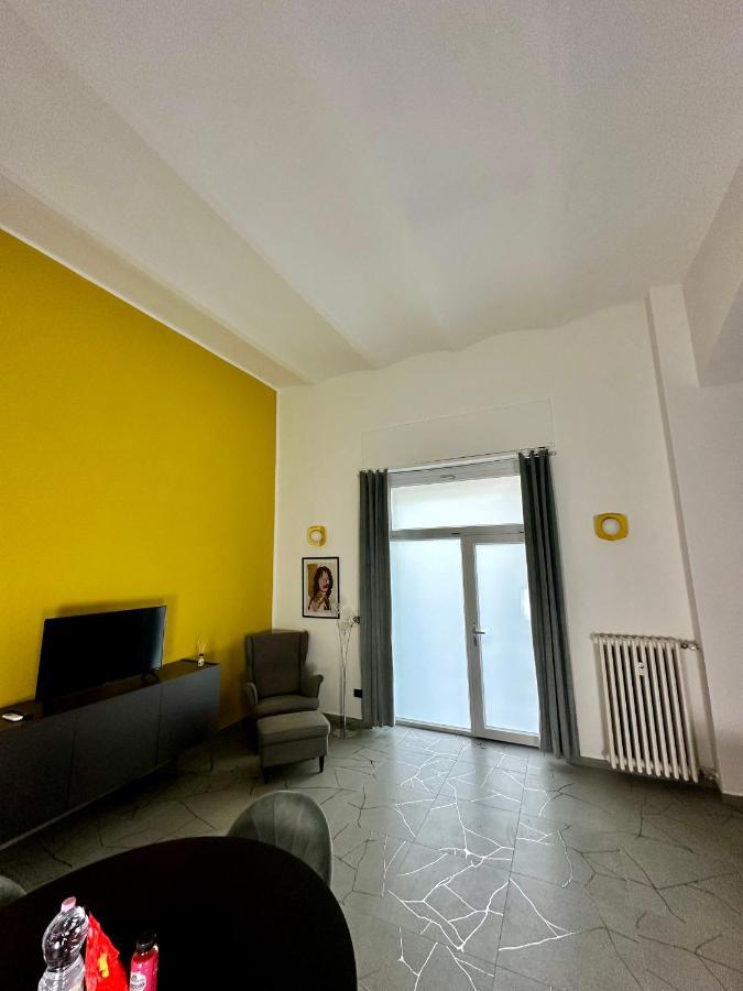 Casa Genovesi - Vicino Porta Nuova F.S. Appartement Turijn Buitenkant foto