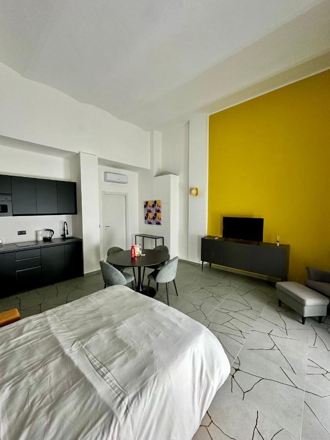 Casa Genovesi - Vicino Porta Nuova F.S. Appartement Turijn Buitenkant foto
